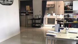 3 Bedroom Townhouse for rent in Baan Klang Mueng Suanluang, Dokmai, Bangkok
