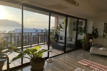 3 Bedroom Condo for sale in Rawai Seaview Condominium, Rawai, Phuket