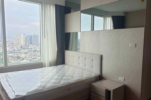 3 Bedroom Condo for rent in Bang Lamphu Lang, Bangkok