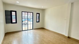 2 Bedroom Townhouse for sale in Sam Wa Tawan Tok, Bangkok