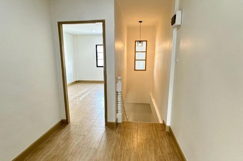 2 Bedroom Townhouse for sale in Sam Wa Tawan Tok, Bangkok