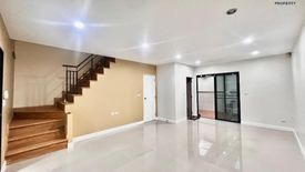 3 Bedroom Townhouse for sale in iField Bangna, Dokmai, Bangkok