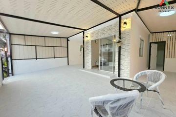 3 Bedroom Townhouse for sale in Phraek Sa, Samut Prakan