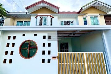 3 Bedroom Townhouse for sale in Baan Pisan Bang Kradi, Samae Dam, Bangkok