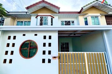 3 Bedroom Townhouse for sale in Baan Pisan Bang Kradi, Samae Dam, Bangkok