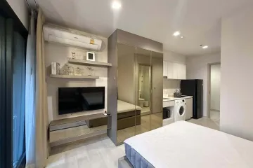 Condo for rent in Life One Wireless, Lumpini, Bangkok near BTS Ploen Chit