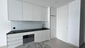 1 Bedroom Condo for rent in Tait Sathorn 12, Silom, Bangkok near BTS Saint Louis