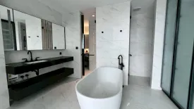 1 Bedroom Condo for rent in Tait Sathorn 12, Silom, Bangkok near BTS Saint Louis