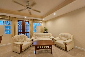 3 Bedroom Condo for rent in Khlong Tan, Bangkok near BTS Phrom Phong