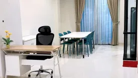 3 Bedroom Townhouse for sale in Tha Raeng, Bangkok