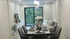 3 Bedroom Townhouse for sale in Khlong San, Bangkok near BTS Khlong San