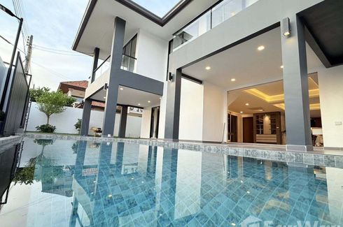 6 Bedroom Villa for sale in Eakmongkol Village 2, Nong Prue, Chonburi
