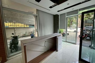 1 Bedroom Office for rent in Phra Khanong Nuea, Bangkok