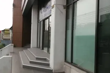 Office for rent in Maha Phruettharam, Bangkok near MRT Hua Lamphong
