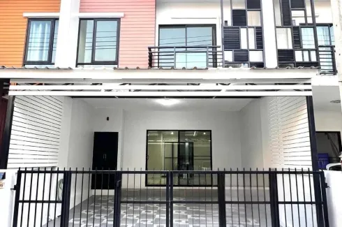 3 Bedroom Townhouse for sale in iField Bangna, Dokmai, Bangkok