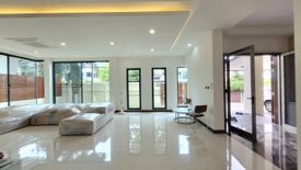 3 Bedroom House for rent in Phra Khanong Nuea, Bangkok