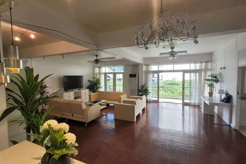 3 Bedroom Condo for rent in Khlong Toei, Bangkok near BTS Asoke