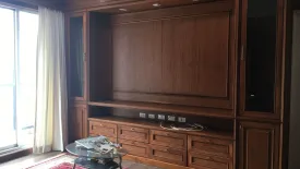 2 Bedroom Condo for sale in Bang Yi Ruea, Bangkok near BTS Pho Nimit