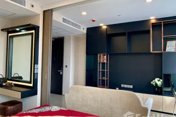 1 Bedroom Condo for sale in Si Phraya, Bangkok near MRT Sam Yan