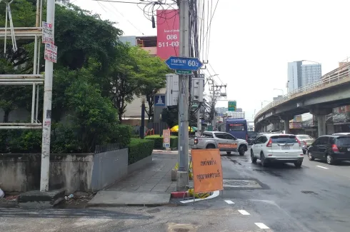 Land for sale in Hua Mak, Bangkok near MRT Lam Sali