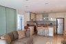 2 Bedroom Condo for sale in Ruamjai Heights, Khlong Toei Nuea, Bangkok near MRT Sukhumvit