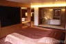 1 Bedroom Condo for rent in Newland Condominium, Khlong Tan Nuea, Bangkok near MRT Sukhumvit