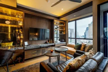 1 Bedroom Condo for sale in Si Phraya, Bangkok near MRT Sam Yan