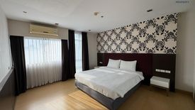 2 Bedroom Condo for rent in Nantiruj Tower, Khlong Toei, Bangkok near BTS Asoke