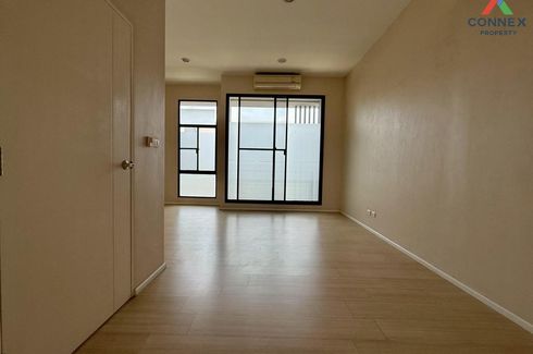 3 Bedroom Townhouse for sale in Baan Klang Muang Rattanathibet, Bang Kraso, Nonthaburi near MRT Yaek Nonthaburi 1