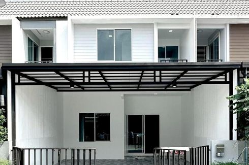 3 Bedroom Townhouse for sale in Lat Sawai, Pathum Thani