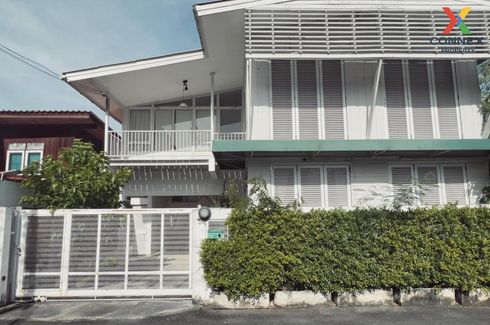 3 Bedroom House for rent in Phra Khanong Nuea, Bangkok