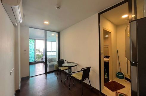 1 Bedroom Condo for sale in Khlong Ton Sai, Bangkok near BTS Krung Thon Buri
