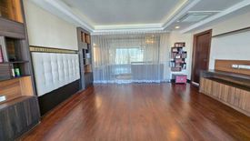 3 Bedroom Condo for sale in Baan Prompong, Khlong Tan Nuea, Bangkok