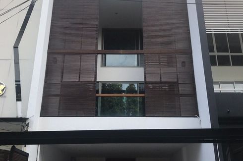 3 Bedroom Townhouse for rent in Khlong Toei, Bangkok