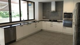 3 Bedroom Apartment for rent in Charan Mansion, Khlong Toei Nuea, Bangkok near MRT Sukhumvit