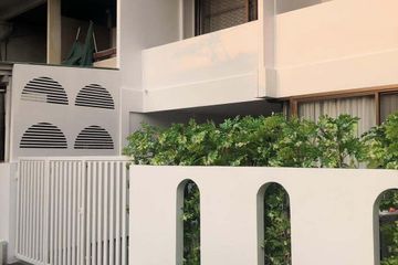2 Bedroom Townhouse for rent in Khlong Toei, Bangkok near MRT Khlong Toei