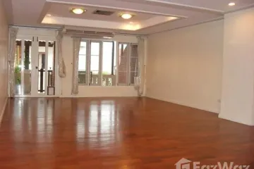 3 Bedroom Condo for rent in Villa 49 Townhouse, Khlong Tan Nuea, Bangkok near BTS Thong Lo