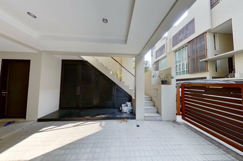3 Bedroom House for rent in Khlong Tan Nuea, Bangkok