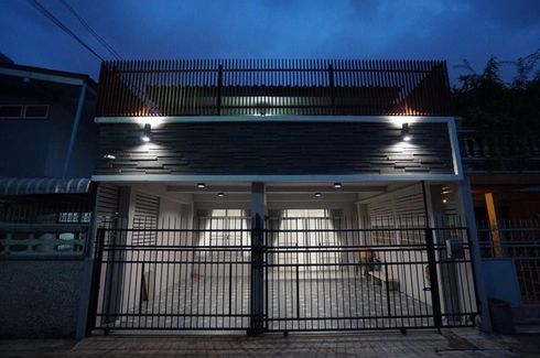 4 Bedroom Townhouse for rent in Din Daeng, Bangkok near MRT Thailand Cultural Centre