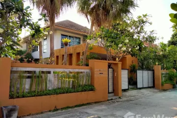 3 Bedroom House for sale in Na Kluea, Chonburi