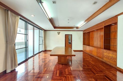 3 Bedroom Condo for rent in Khlong Toei Nuea, Bangkok near MRT Sukhumvit