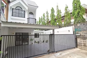 3 Bedroom Townhouse for sale in Bang Chan, Bangkok