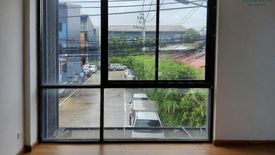 3 Bedroom Townhouse for sale in HAUS 35 Cheangwattana, Khlong Kluea, Nonthaburi near MRT Impact Challenger