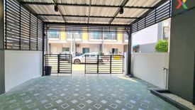 3 Bedroom Townhouse for sale in Bang Luang, Pathum Thani