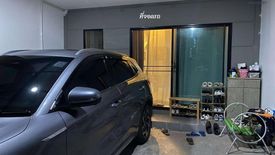 3 Bedroom Townhouse for sale in Patio Srinakarin - Rama 9, Hua Mak, Bangkok near MRT Si Burapha