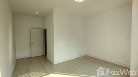 3 Bedroom Townhouse for rent in Sixnature Kanlapaphruek, Bang Khae, Bangkok