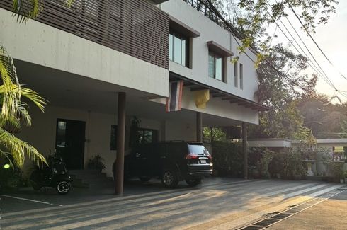 3 Bedroom House for rent in Khlong Toei, Bangkok