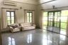 3 Bedroom House for rent in Khlong Tan Nuea, Bangkok