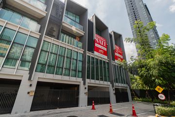 3 Bedroom House for sale in Huai Khwang, Bangkok near MRT Phra Ram 9