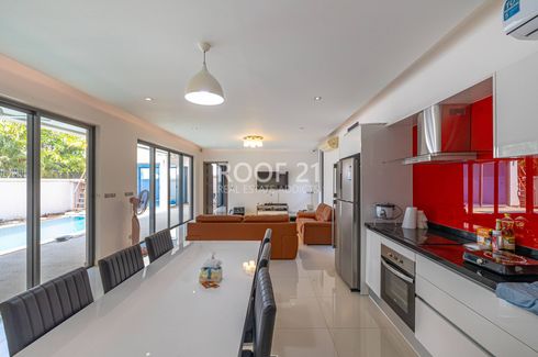 2 Bedroom House for sale in Nong Pla Lai, Chonburi